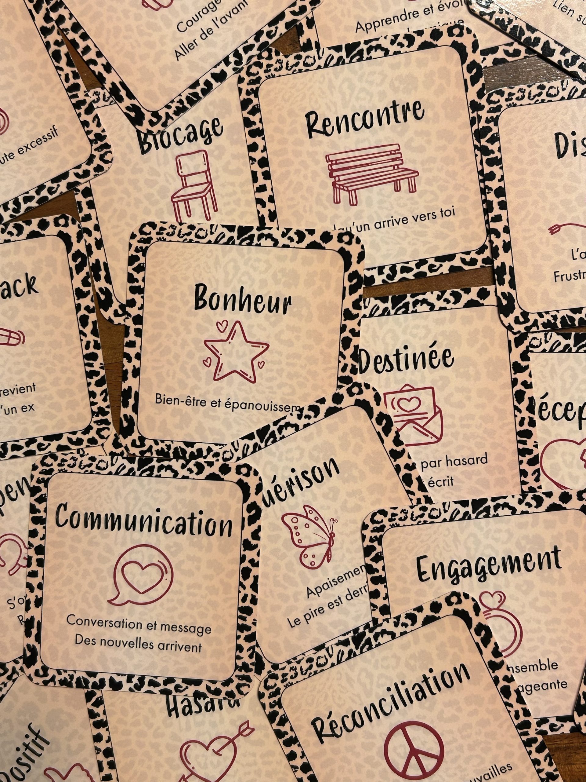 Savana Love Oracle ❤️
Jeu divinatoire sentimental 52 cartes + notice + pochon En français / ⚠️ Aucune expédition internationale – France uniquement. Fdp inclus – Image 4